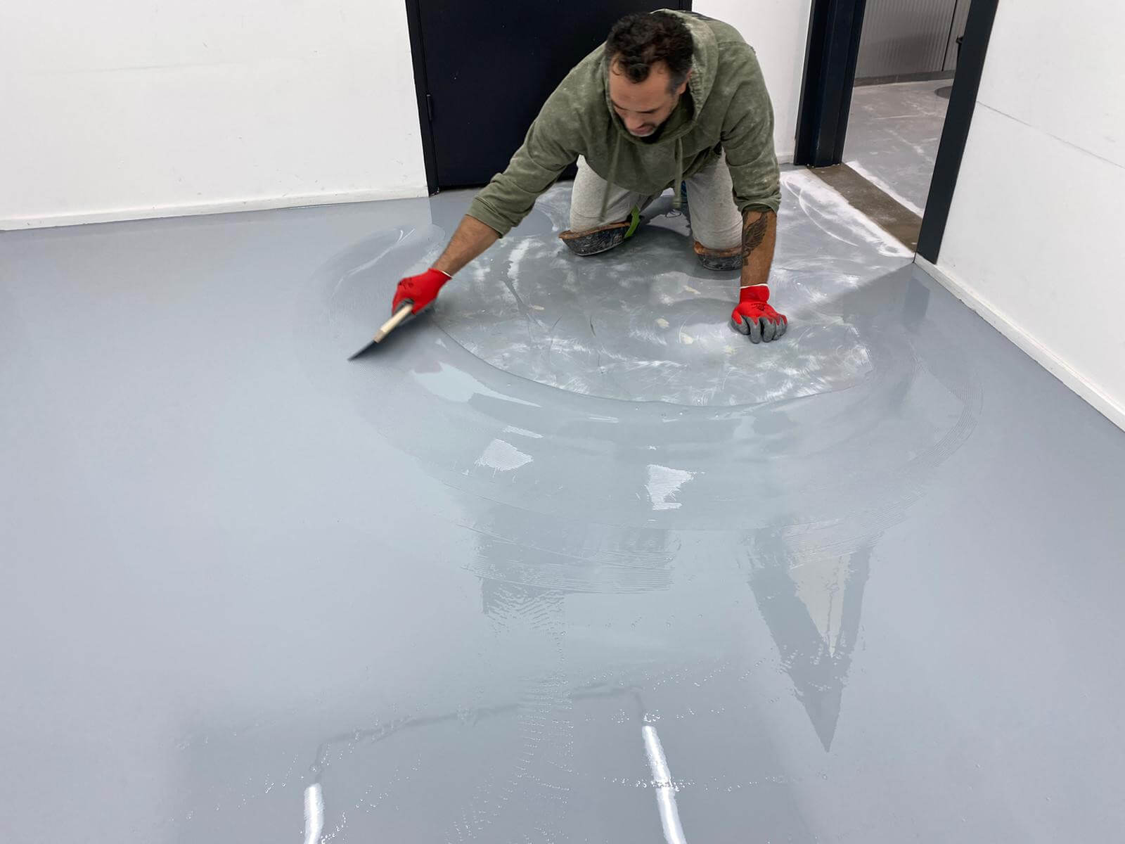 epoxyvloerleggen_stipt-polish-point-shop_automotive-carwash_12022021_23.jpeg epoxyvloerleggen_stipt-polish-point-shop_automotive-carwash_12022021_23.jpeg
