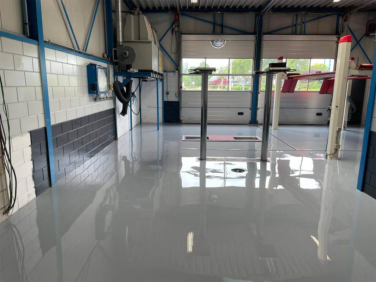 epoxyvloer-projecten-autogaragebedrijf.jpg epoxyvloer-projecten-autogaragebedrijf.jpg